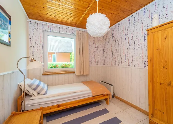 Σπίτι διακοπών Large With Private Garden *